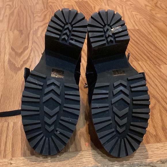 Combat Wedges / Heeled Boots - Picture 4 of 4